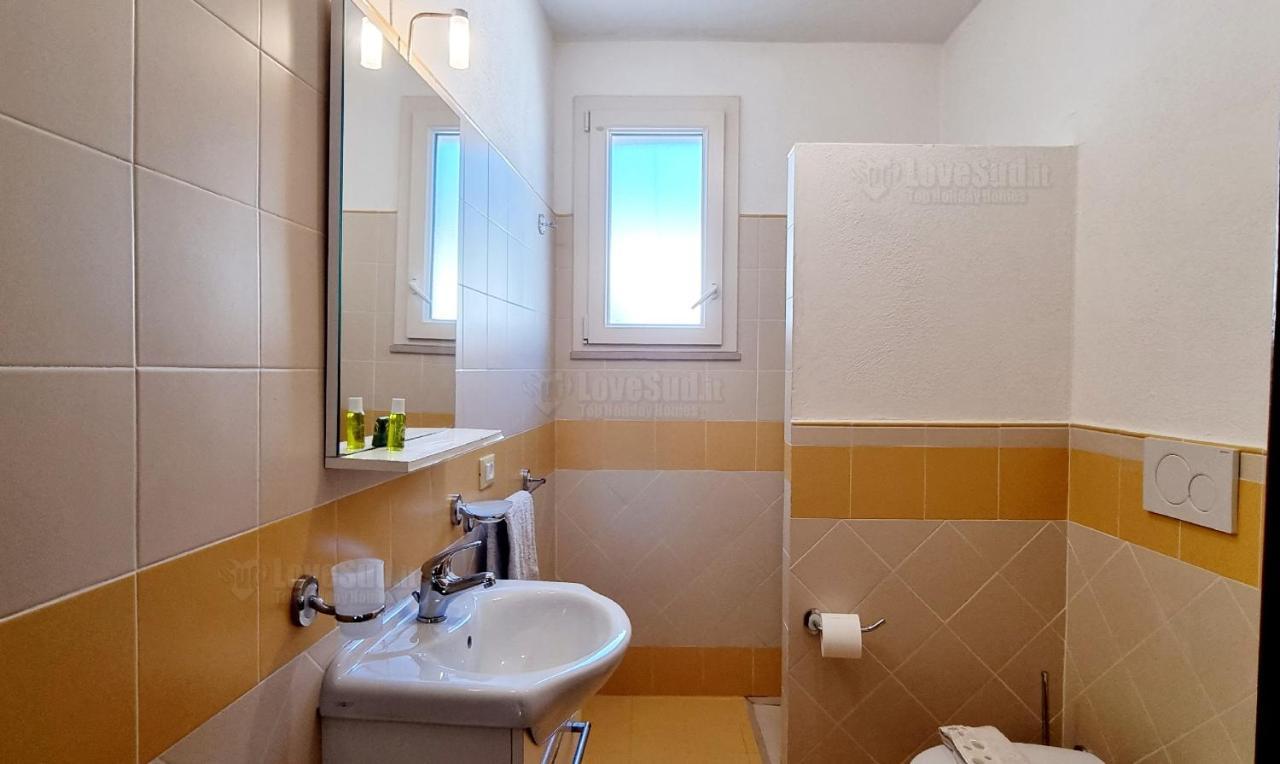Casa Funnuvojere By Lovesud Corsano  外观 照片